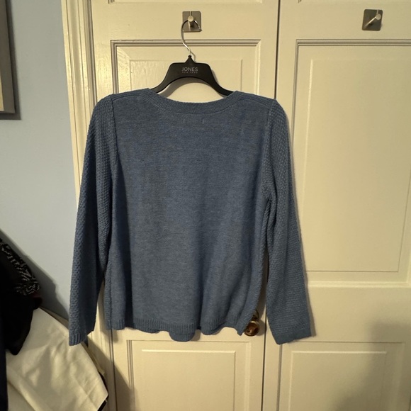 Croft & Barrow Light Blue Cable Knit Sweater. Simple yet elegant. - Picture 4 of 9